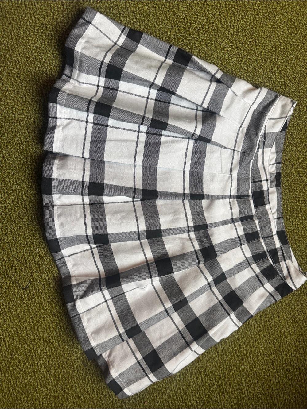 Black and White School Girl Skirt SZ L